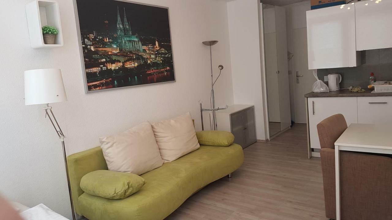 Sonniges Modernes Appartement Hoehenberg Cologne Exterior photo